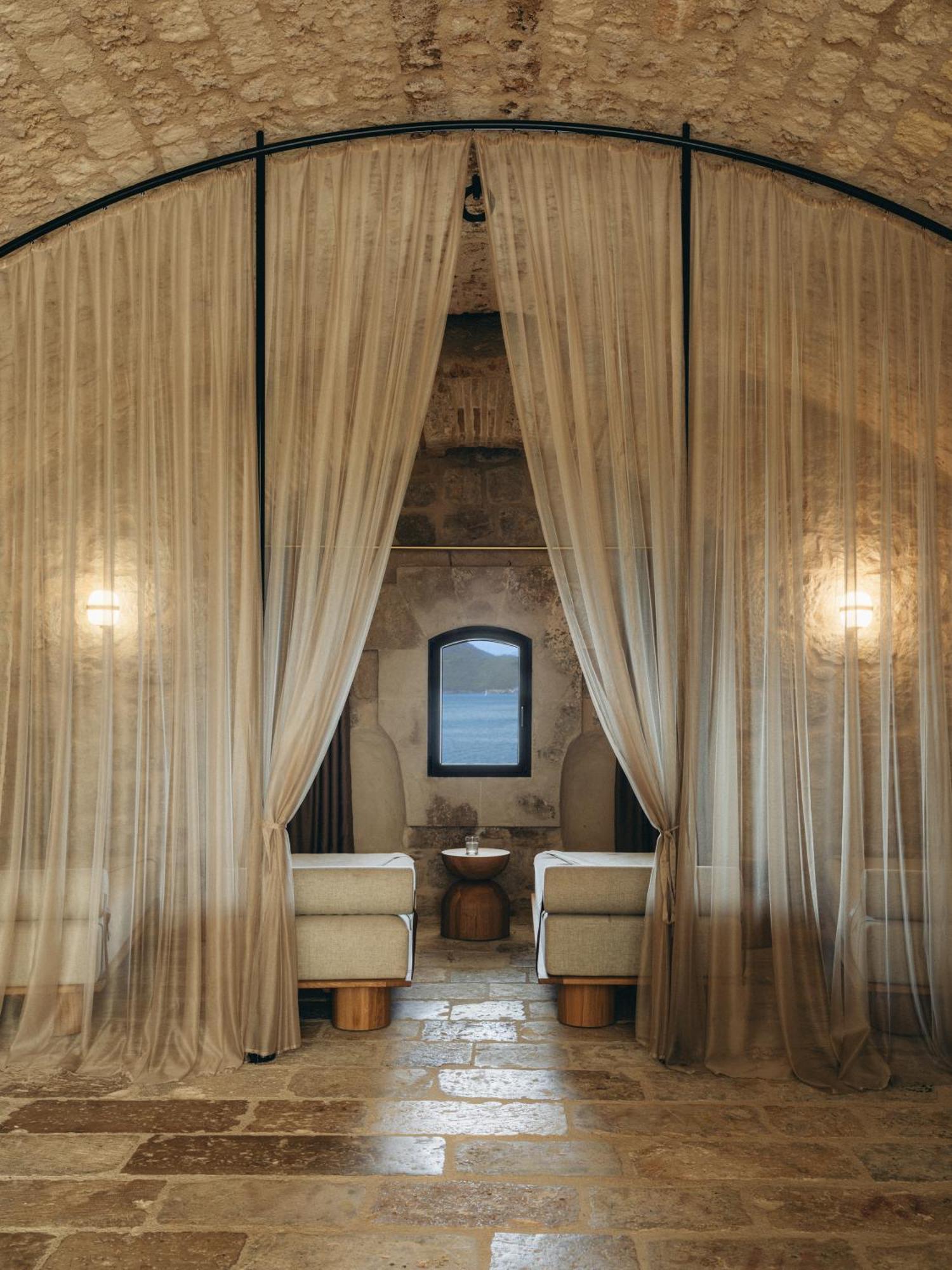Mamula Island Hotell Herceg Novi Exteriör bild
